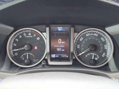 Used 2023 Toyota Tacoma SR5 RWD image 17