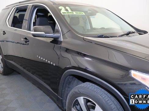 Used 2021 Chevrolet Traverse LT FWD image 4