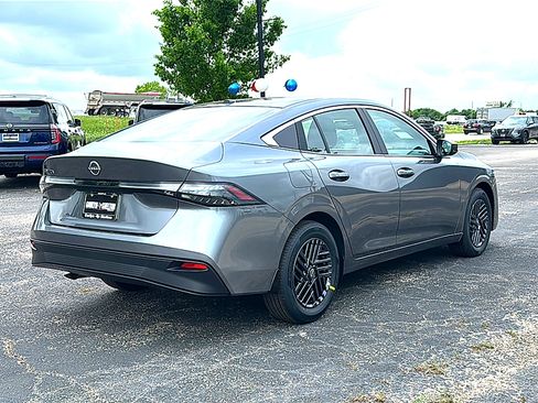 New 2026 Nissan Sentra SV w/ SV Convenience Package image 8