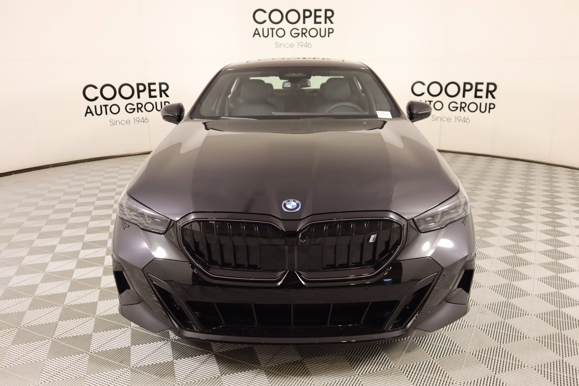New 2026 BMW i5 eDrive40 w/ M Sport Package AWD/4WD image 9