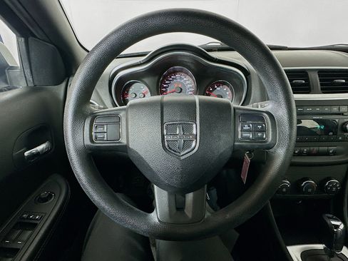 Used 2011 Dodge Avenger Express image 11