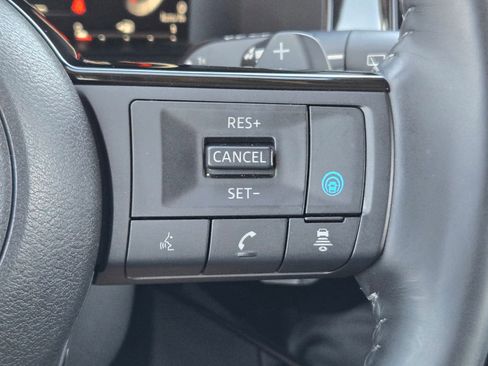 Used 2023 Nissan Pathfinder Platinum FWD image 31