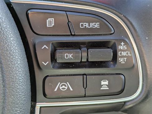 Used 2022 Kia Niro EX Premium image 26