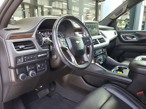 Used 2021 Chevrolet Tahoe High Country w/ Premium Package RWD image 18