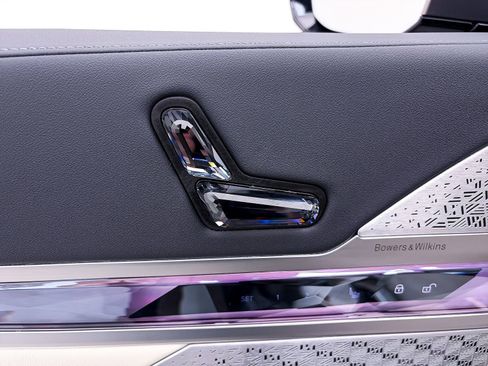 Used 2024 BMW 760i xDrive image 20