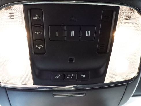 Used 2015 Jeep Grand Cherokee Altitude AWD/4WD image 33