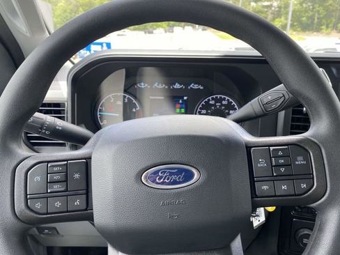 New 2025 Ford F350 XL w/ XL Chrome Package image 19