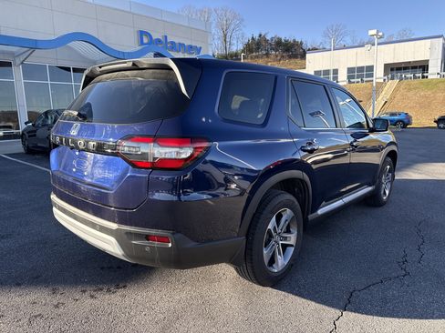 Used 2024 Honda Pilot EX-L image 3