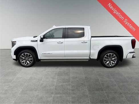 Used 2024 GMC Sierra 1500 Denali AWD/4WD image 3