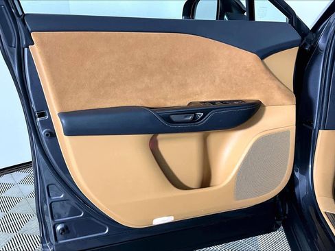 Used 2023 Lexus RZ 450e Premium image 20