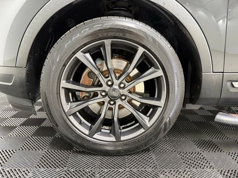 Used 2018 Ford Explorer XLT w/ Equipment Group 202A AWD/4WD image 12