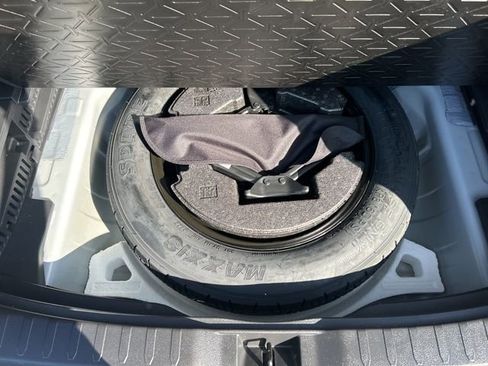 Used 2023 Toyota RAV4 XLE AWD/4WD image 19