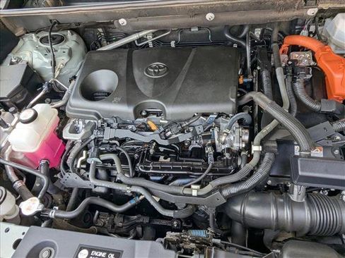 Used 2022 Toyota RAV4 XLE Premium image 21
