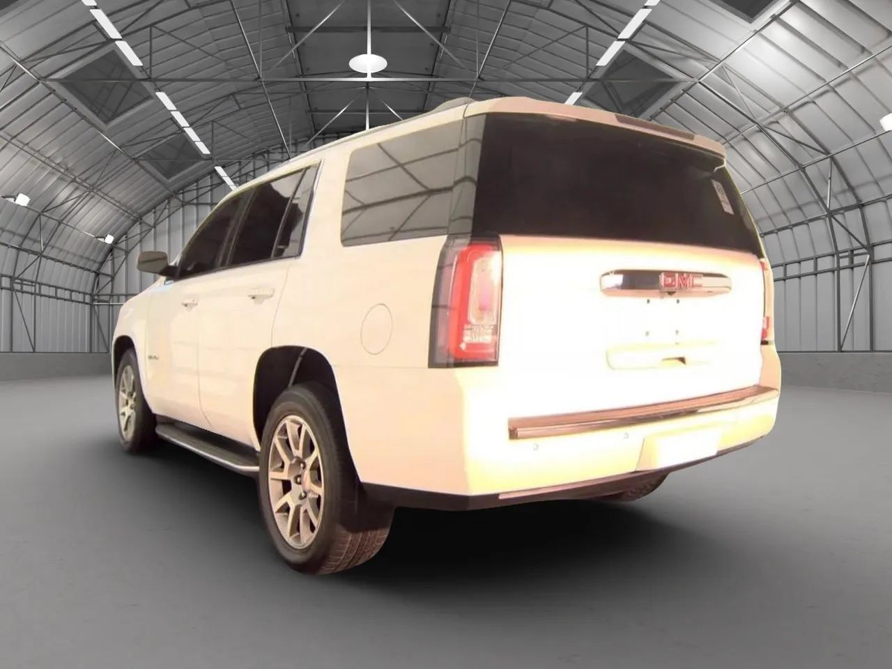 Used 2018 GMC Yukon Denali AWD/4WD image 3
