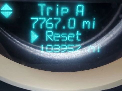 Used 2014 Dodge Challenger R/T image 17