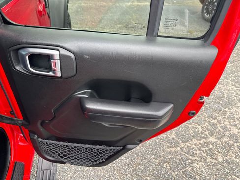 Used 2019 Jeep Wrangler Unlimited Sport S AWD/4WD image 16