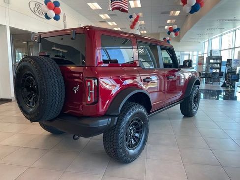 New 2026 Ford Bronco Badlands w/ Sasquatch Package AWD/4WD image 5