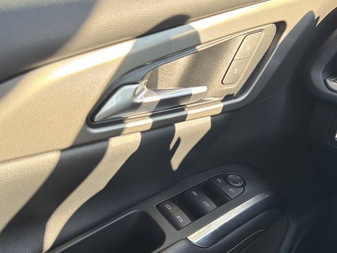 Certified 2025 Chevrolet Traverse LT w/ Driver Confidence Package image 24