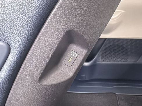 New 2026 Kia Carnival SX Prestige FWD image 42
