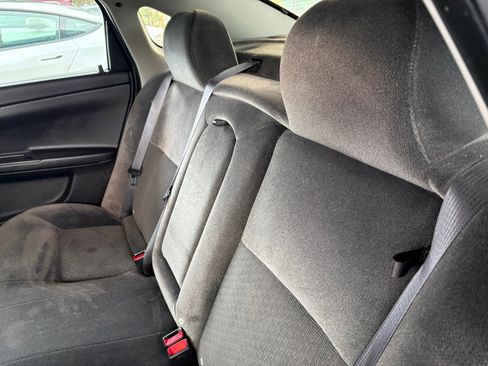 Used 2014 Chevrolet Impala LT w/ LT Sunroof Package image 19