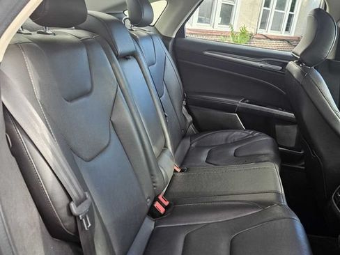 Used 2016 Ford Fusion Titanium FWD image 4