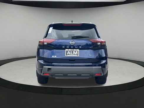 New 2025 Nissan Rogue SL w/ SL Premium Package FWD image 24