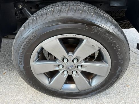 Used 2014 Ford F150 FX4 w/ Equipment Group 402A Luxury AWD/4WD image 18