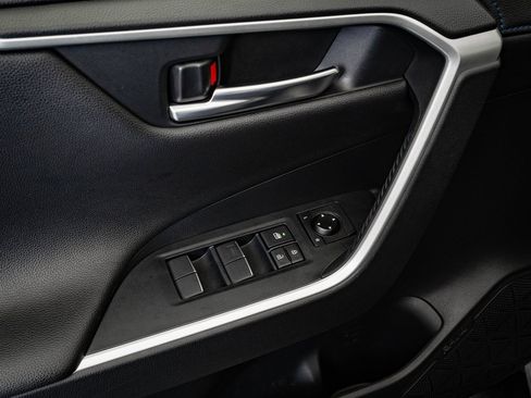 Used 2019 Toyota RAV4 XSE w/ XSE Weather Package image 28