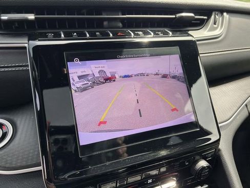 Certified 2024 Jeep Grand Cherokee Altitude AWD/4WD image 20