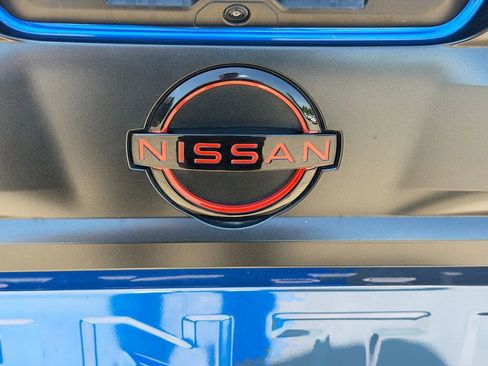 Used 2025 Nissan Frontier PRO-4X AWD/4WD image 12