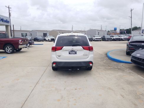 Used 2018 Mitsubishi Outlander LE FWD image 6