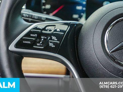 Used 2025 Mercedes-Benz GLE 450e 4MATIC image 28