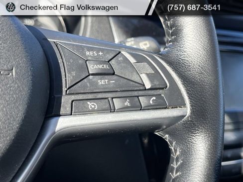 Used 2021 Nissan Rogue Sport SV image 35