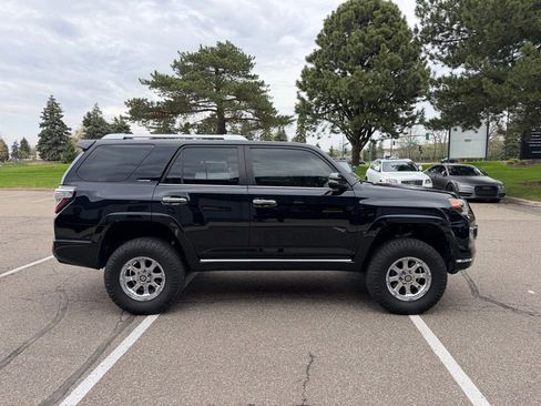 Used 2015 Toyota 4Runner Limited AWD/4WD image 9