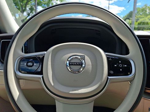 Certified 2025 Volvo XC60 T8 Plus w/ Climate Package AWD/4WD image 21