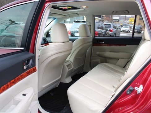 Used 2011 Subaru Outback 3.6R Limited image 26