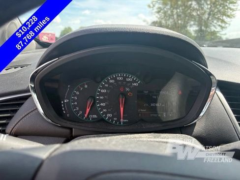 Used 2018 Chevrolet Trax LT w/ LT Convenience Package FWD image 17
