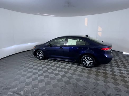 Used 2021 Toyota Corolla LE image 6