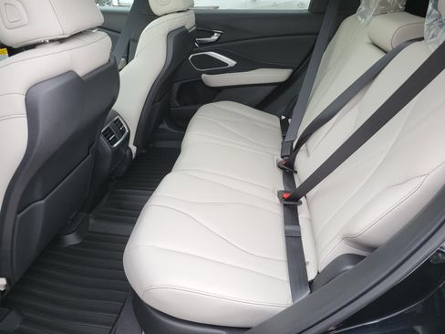 New 2026 Acura RDX SH-AWD image 13