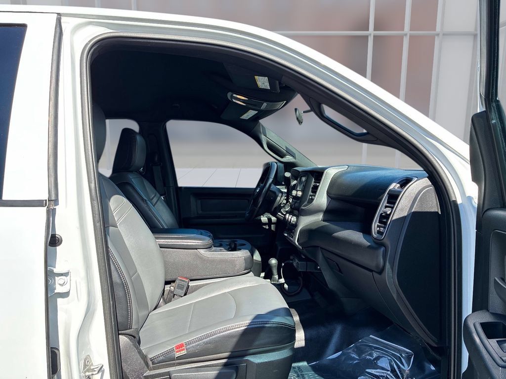 Used 2022 RAM 2500 Tradesman w/ Chrome Appearance Group AWD/4WD image 23
