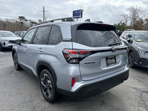 Used 2025 Subaru Forester Premium AWD/4WD image 5