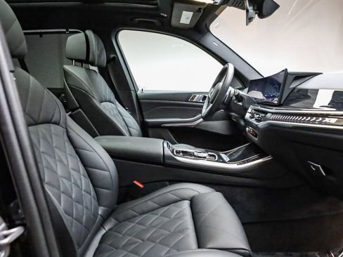 Certified 2025 BMW X5 xDrive50e w/ Executive Package image 18