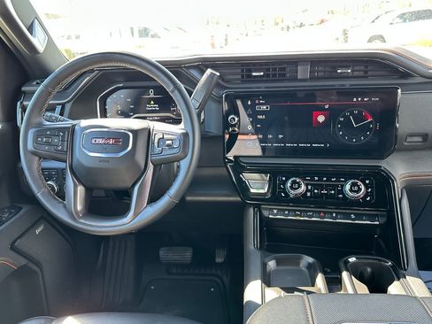Used 2025 GMC Sierra 2500 AT4 w/ AT4 Premium Plus Package image 19