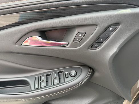 Used 2017 Buick Envision Premium AWD/4WD image 16
