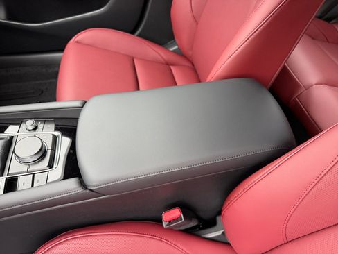 New 2026 MAZDA MAZDA3 Hatchback w/Premium Plus Pkg image 14