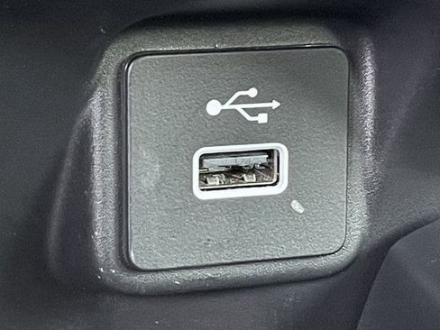 Used 2025 Honda HR-V LX image 19