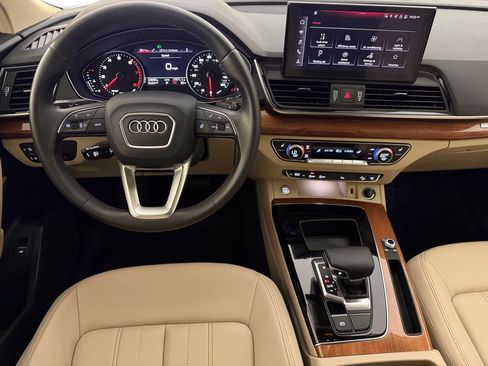 Used 2023 Audi Q5 2.0T Premium w/ Convenience Package AWD/4WD image 28