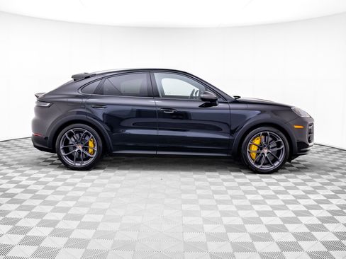 Certified 2026 Porsche Cayenne Turbo GT AWD/4WD image 7