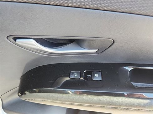 Certified 2022 Hyundai Tucson Limited w/ Winter Package image 31