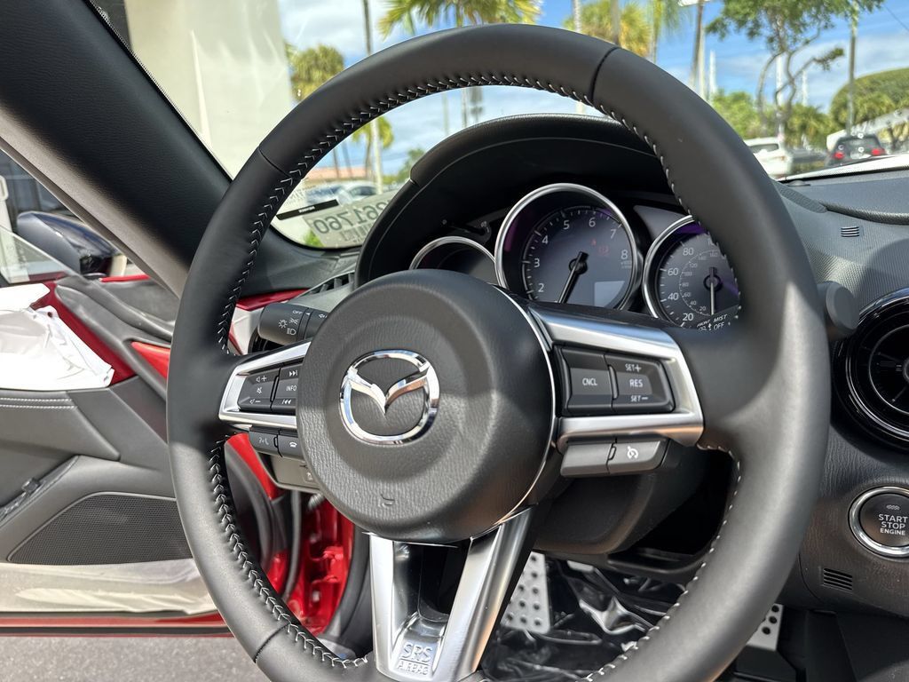 New 2026 MAZDA MX-5 Miata Club w/ Interior Package RWD image 52